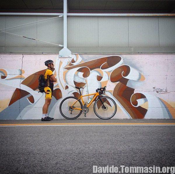 Pieris Bicicletta e graffito NAGAYE Rusjan e Style1
